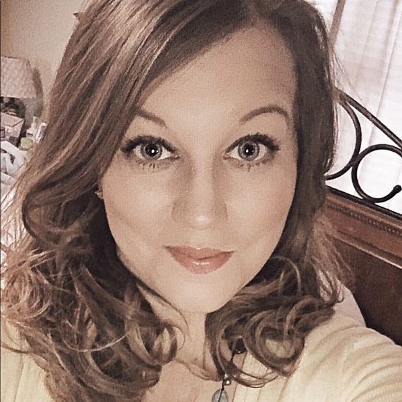 Meet your Posher, Jennarae - Picture 1 of 1